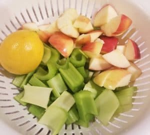 Benefits Of Celery Juice + How To Make Celery Juice In A Blender