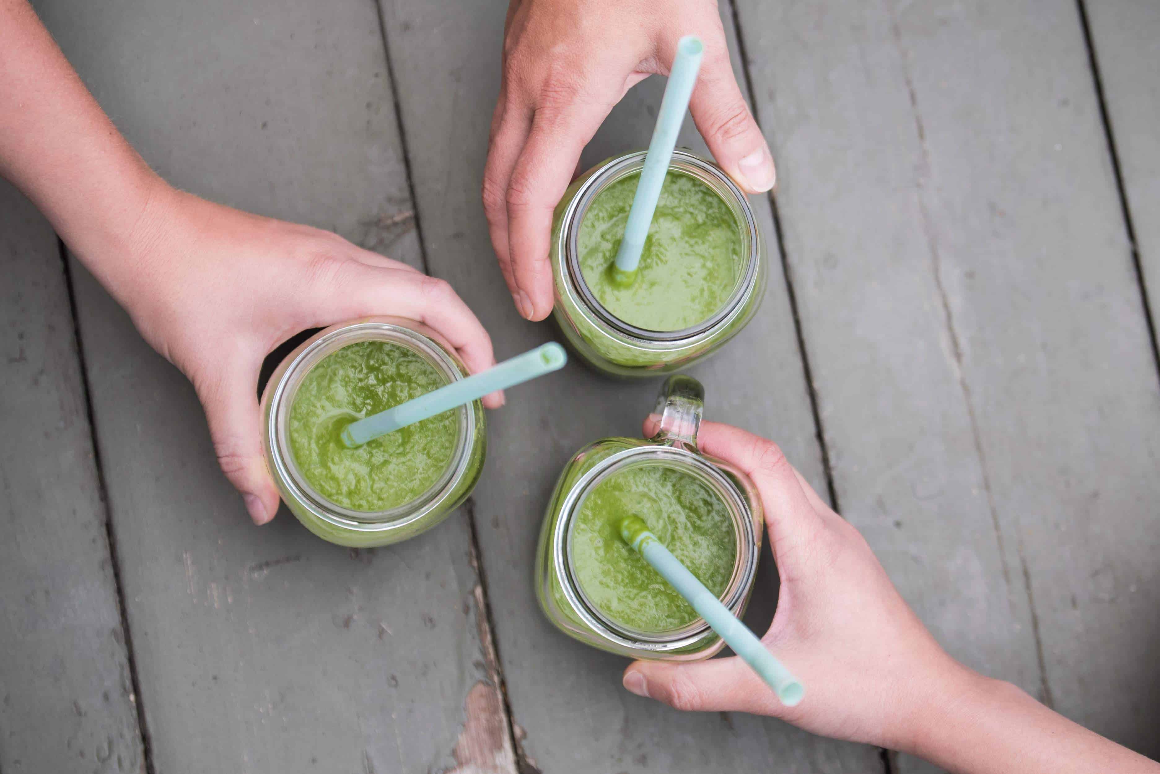 Benefits Of Celery Juice + How To Make Celery Juice In A Blender