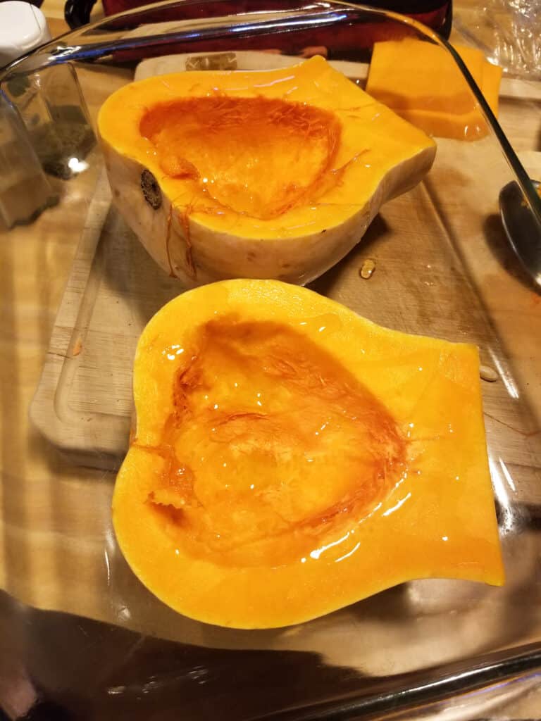 Roasted butternut squash for Butternut squash applesauce muffins